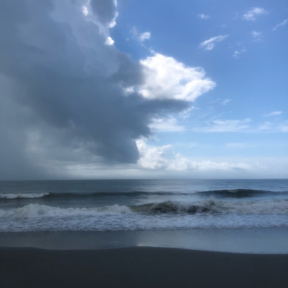 Meet your Posher, Lauren - Picture 1 of 1